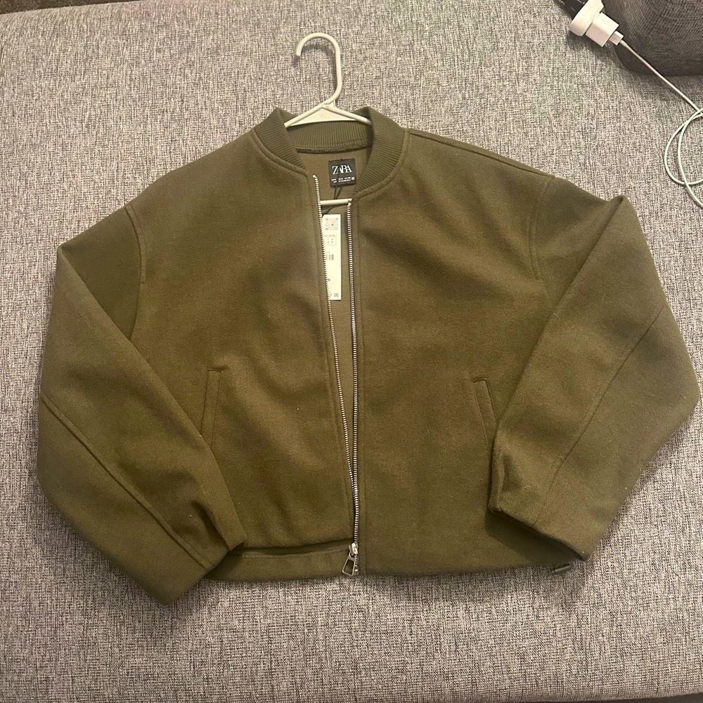 Zara Olive Green Bomber Jacket💚